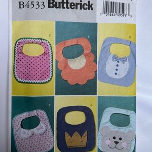 Butterick B4533 Set of Baby Bibs w Applique Options OSZ UNCUT Pattern